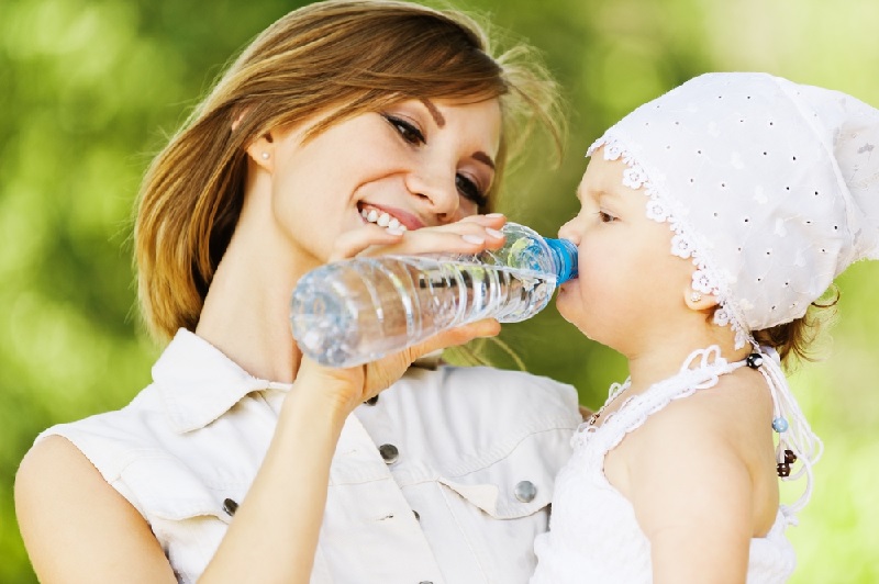 Uống nước mỗi ngày và những lợi ích tuyệt vời đối với cơ thể